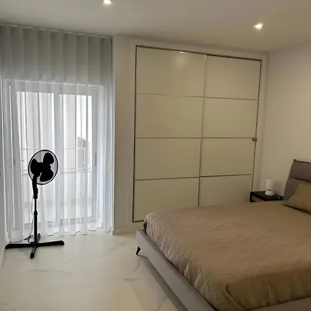 T2 Rocha Sol Apartment
